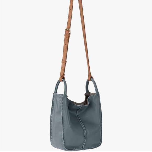 the sak Los Feliz Crossbody in dusty blue - Picture 3 of 5